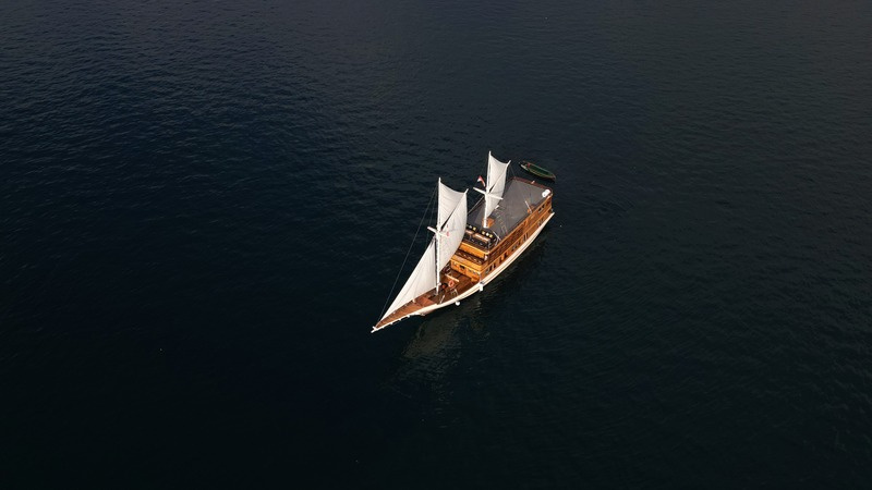 Sundari Voyages